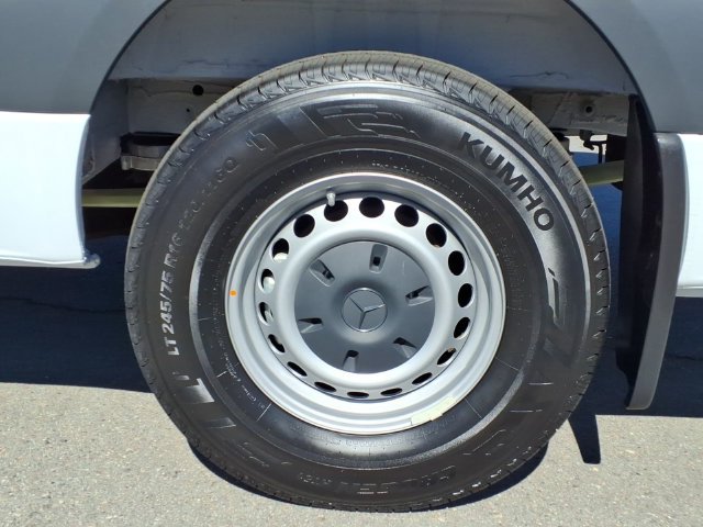 New 2025 Mercedes-Benz eSprinter 170 Cargo image 24