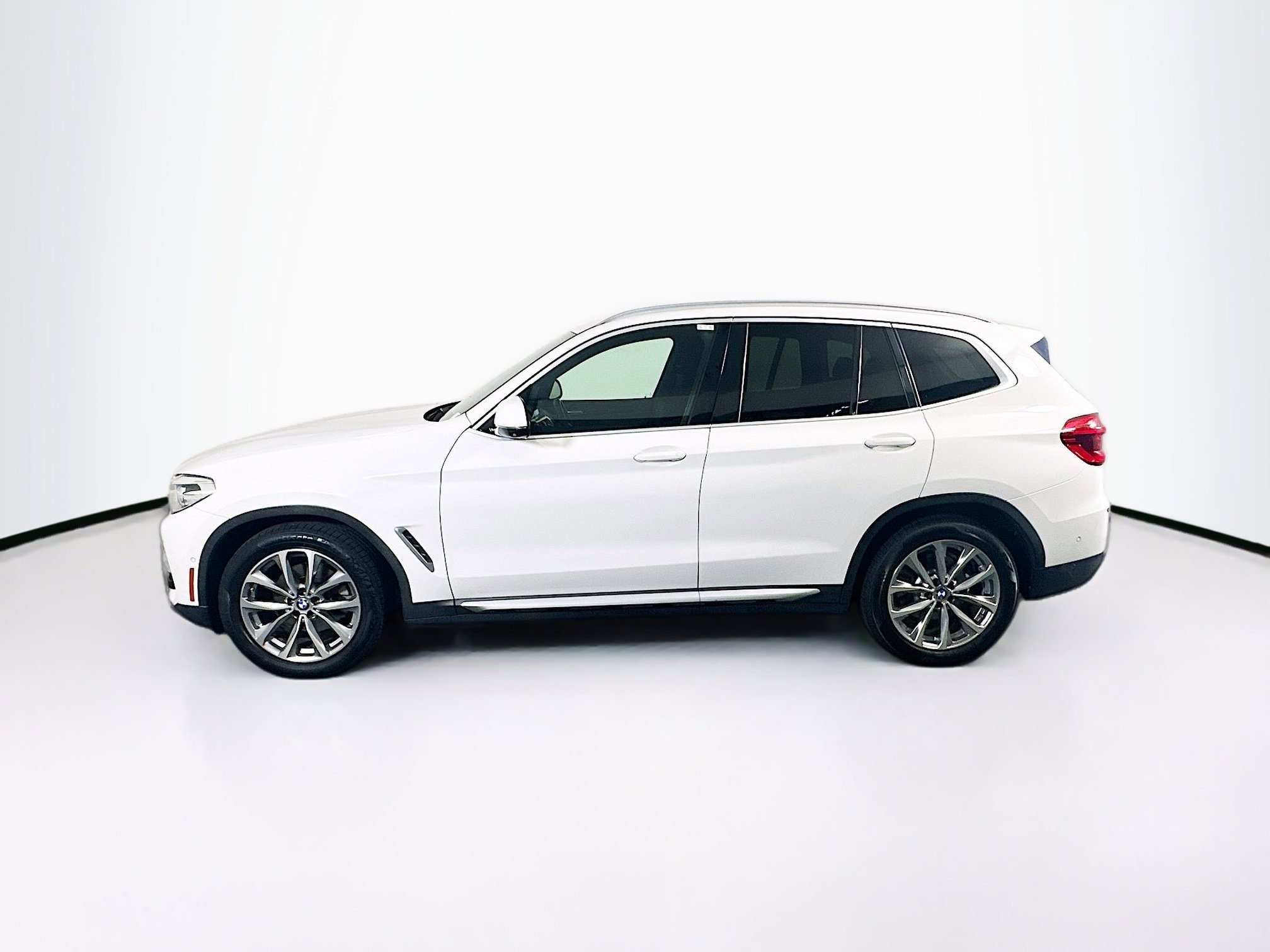 Used 2019 BMW X3 sDrive30i w/ Premium Package image 4