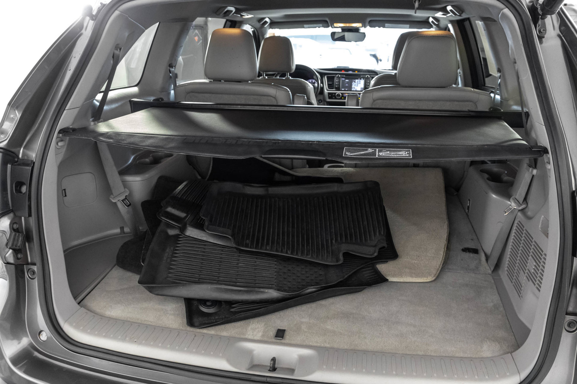Used 2018 Toyota Highlander XLE AWD/4WD image 41