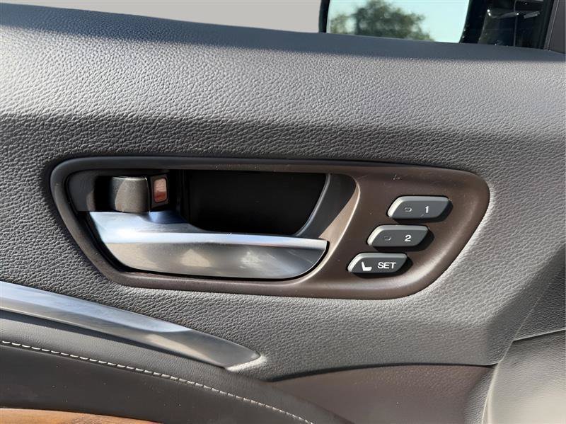Used 2019 Acura MDX w/ Advance & Entertainment Pkg FWD image 19