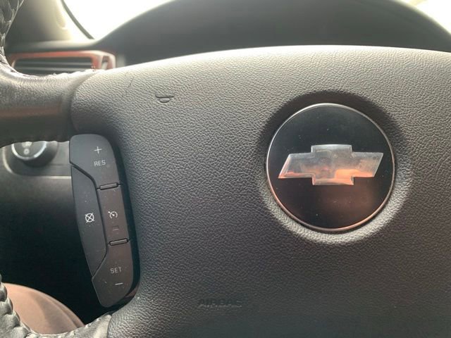 Used 2010 Chevrolet Impala LT w/ Convenience Package FWD image 7