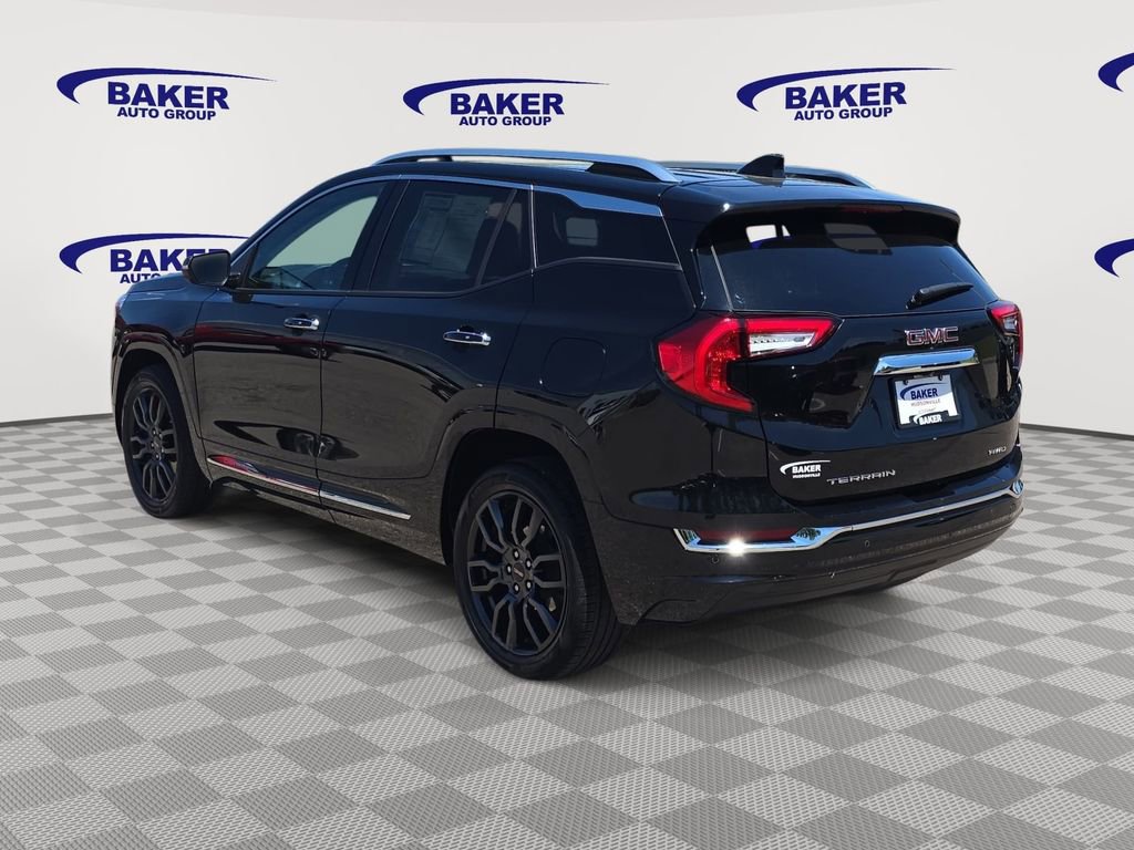 Used 2023 GMC Terrain Denali w/ Black Diamond Edition AWD/4WD image 7