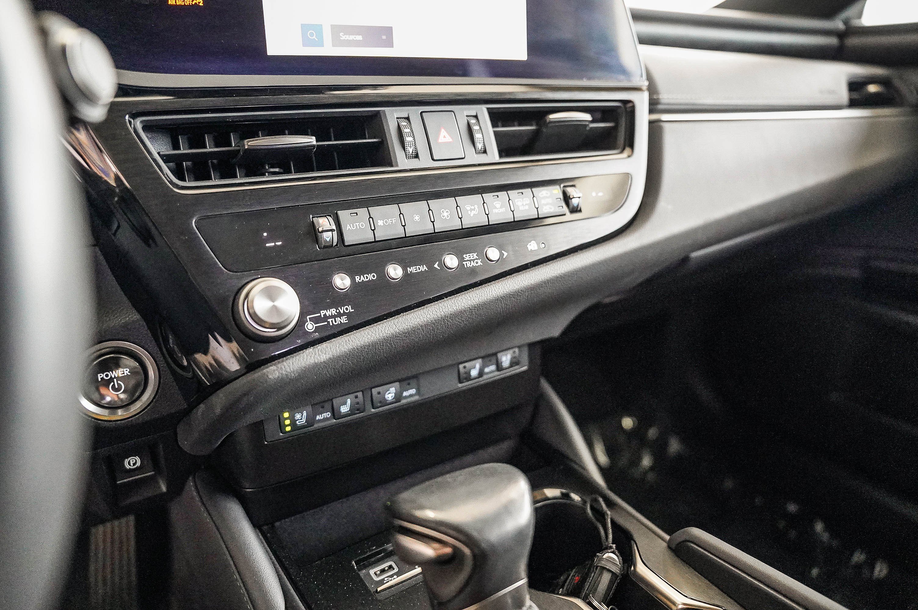 Used 2023 Lexus ES 300h w/ Premium Package image 24