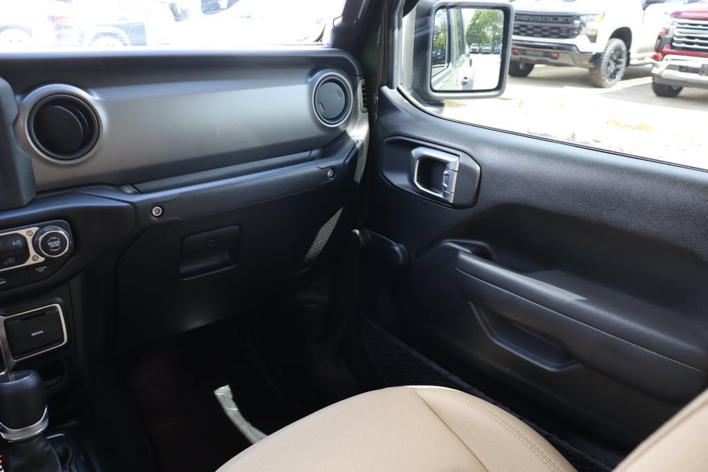 Used 2022 Jeep Gladiator Sport AWD/4WD image 41