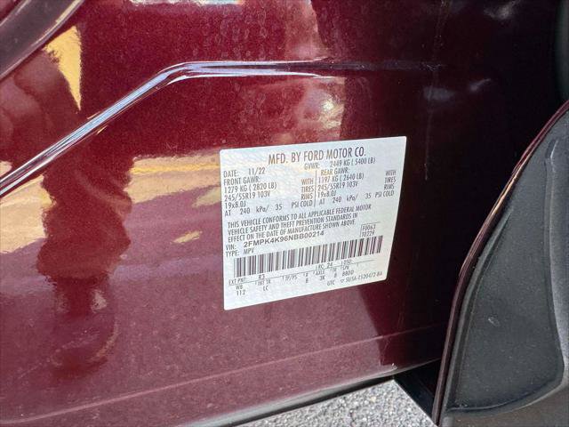 Used 2022 Ford Edge Titanium image 10