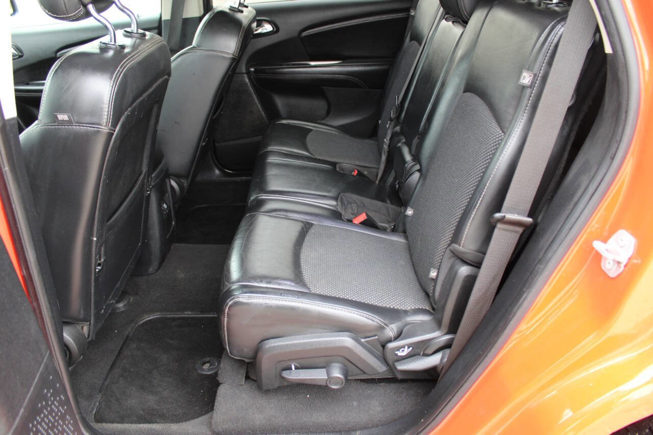 Used 2019 Dodge Journey Crossroad w/ Popular Equipment Group image 10