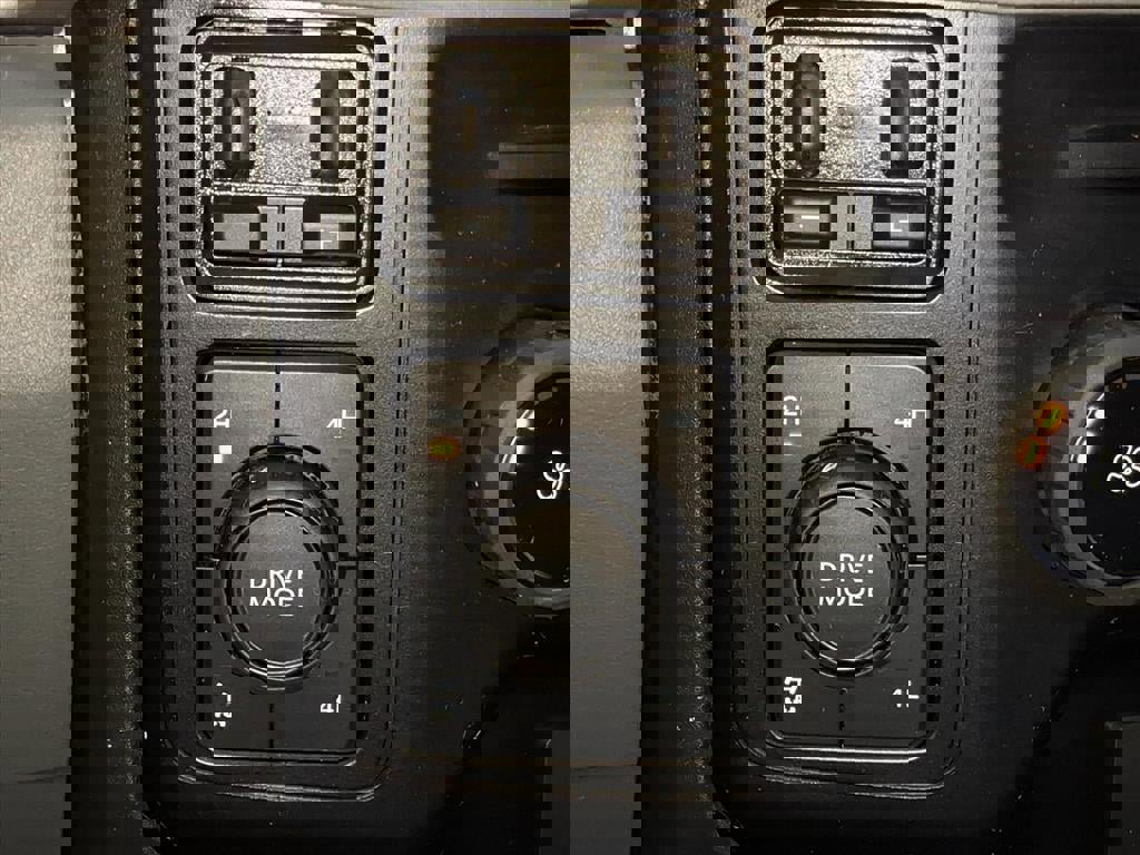 Used 2024 Ford F250 XLT w/ FX4 Off-Road Package image 19