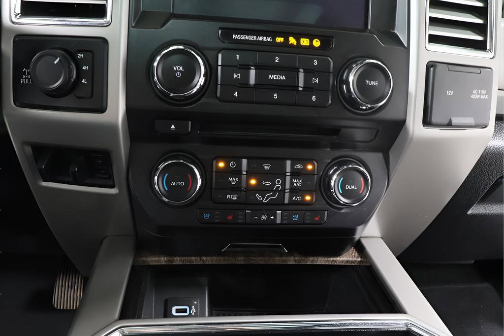Used 2017 Ford F350 Lariat w/ Lariat Ultimate Package AWD/4WD image 11