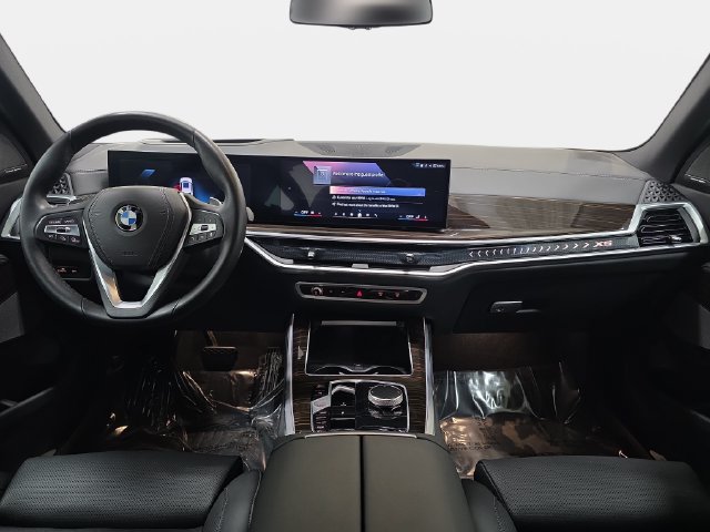 Certified 2024 BMW X5 xDrive40i w/ Premium Package AWD/4WD image 9