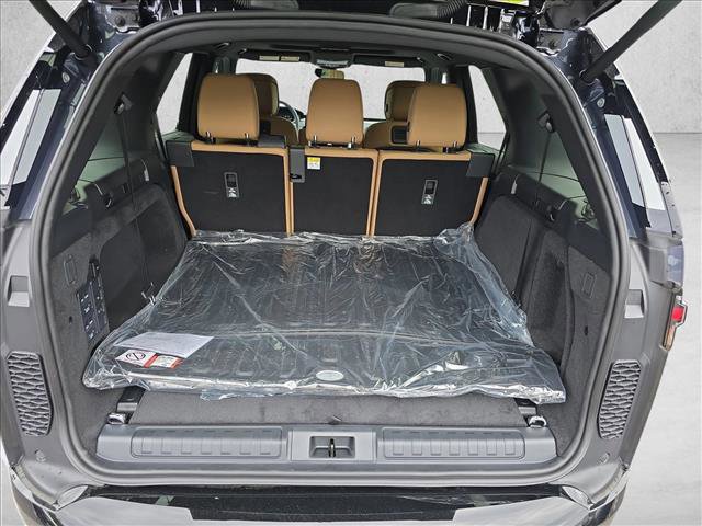 New 2026 Land Rover Discovery Dynamic SE AWD/4WD image 12