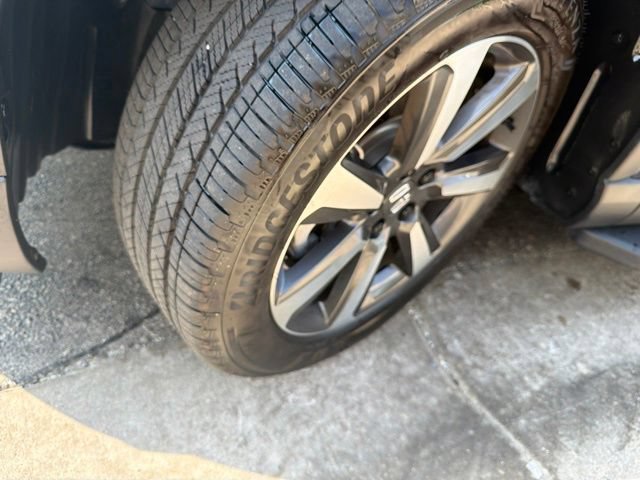 Used 2025 Honda Pilot Touring image 39