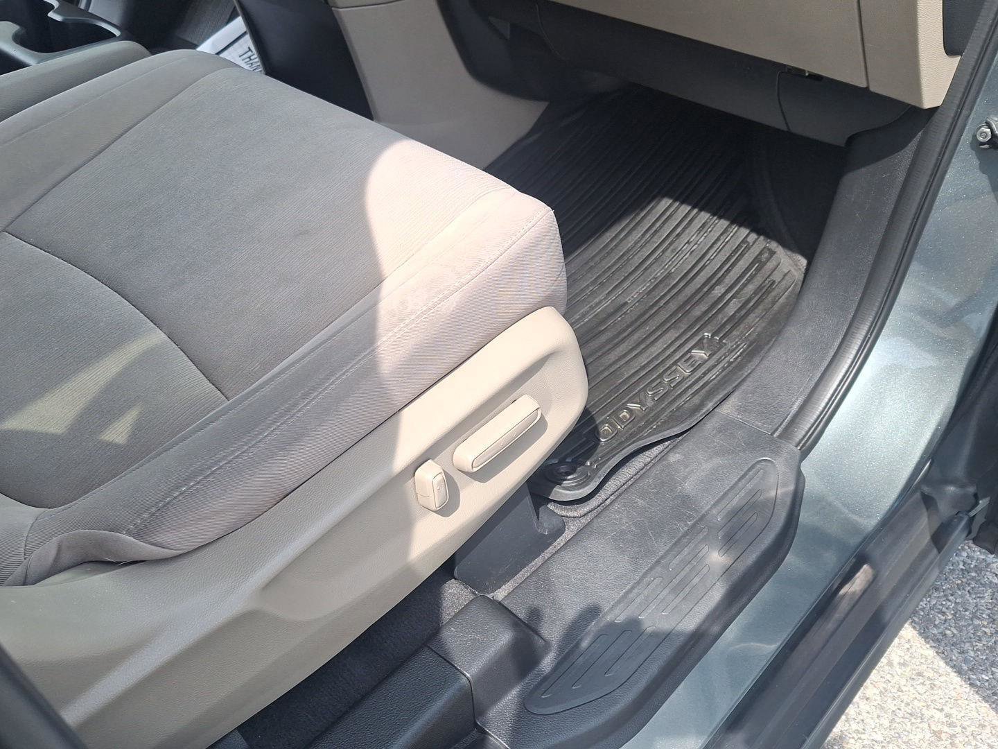 Used 2020 Honda Odyssey EX image 24