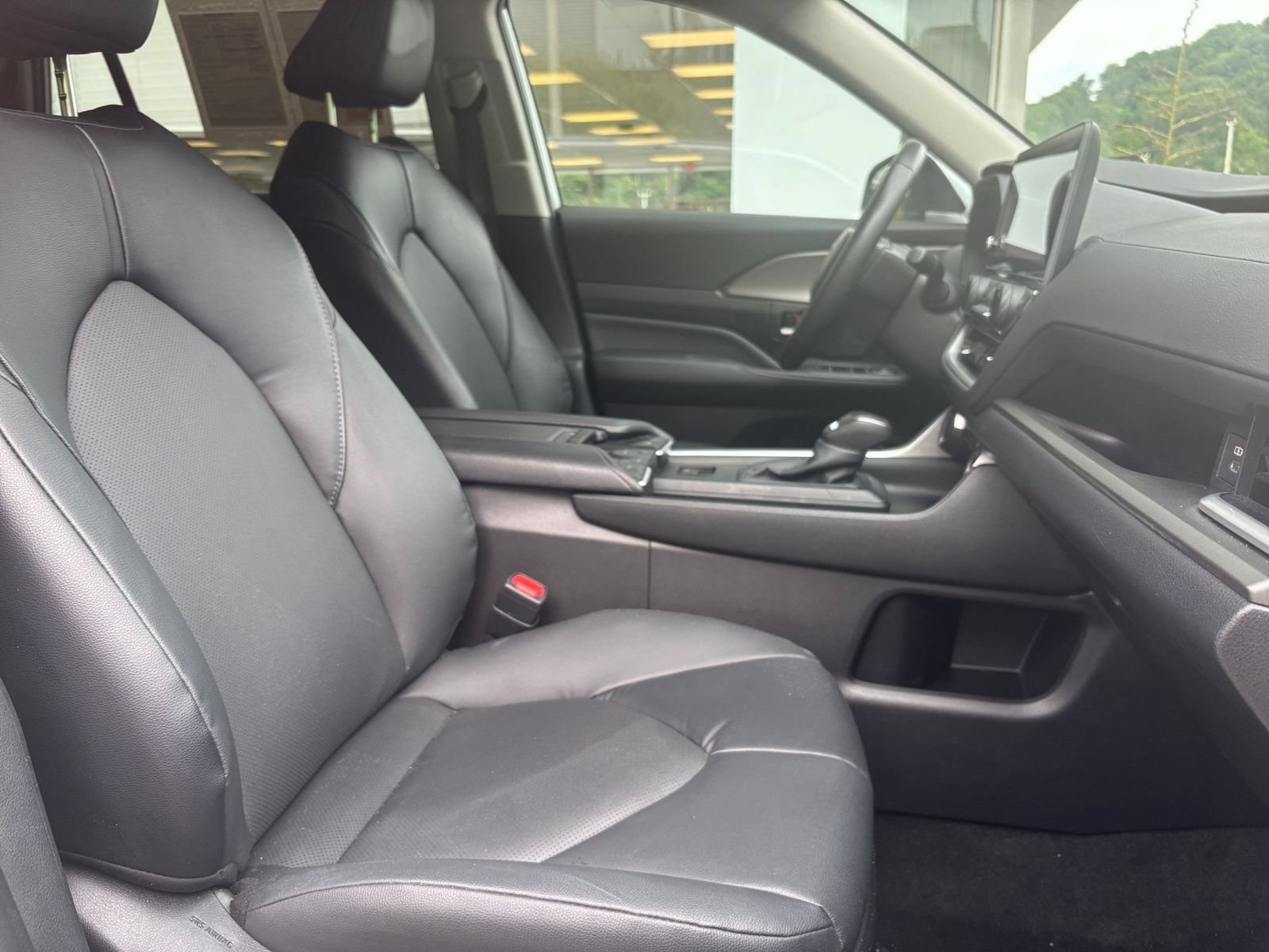 Used 2025 Toyota Grand Highlander FWD image 29