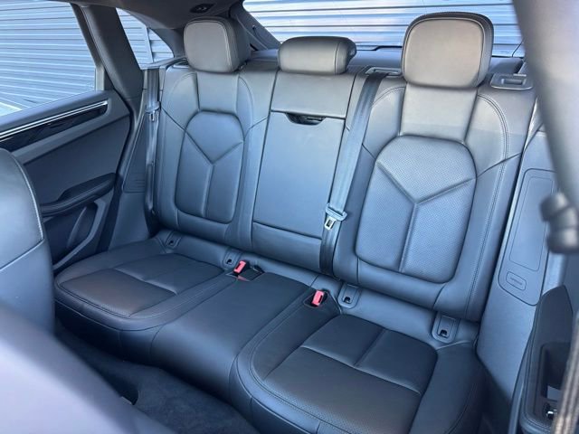 Used 2022 Porsche Macan S AWD/4WD image 32