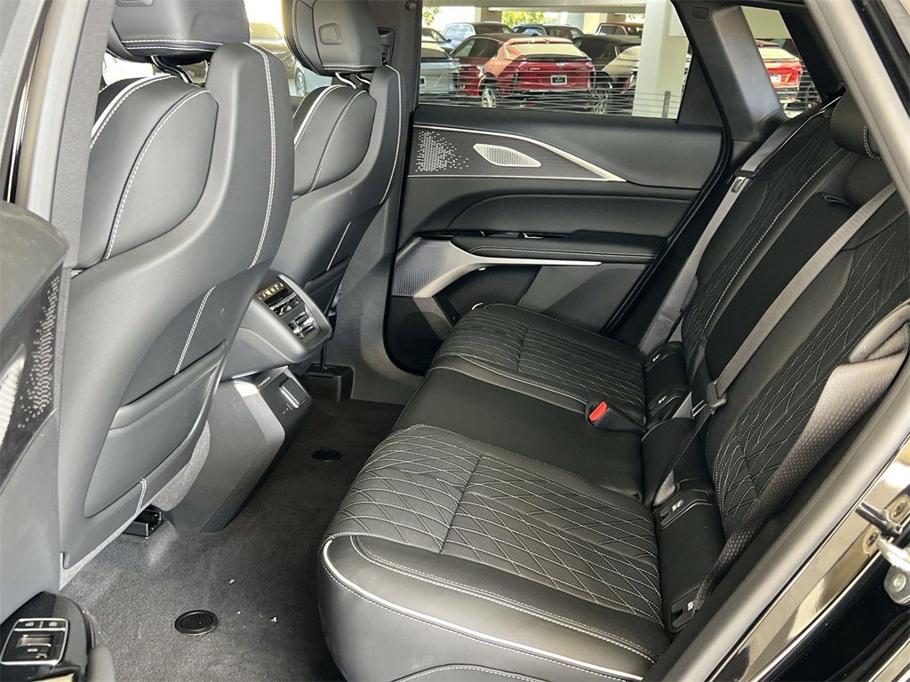 New 2026 Cadillac Lyriq V image 28