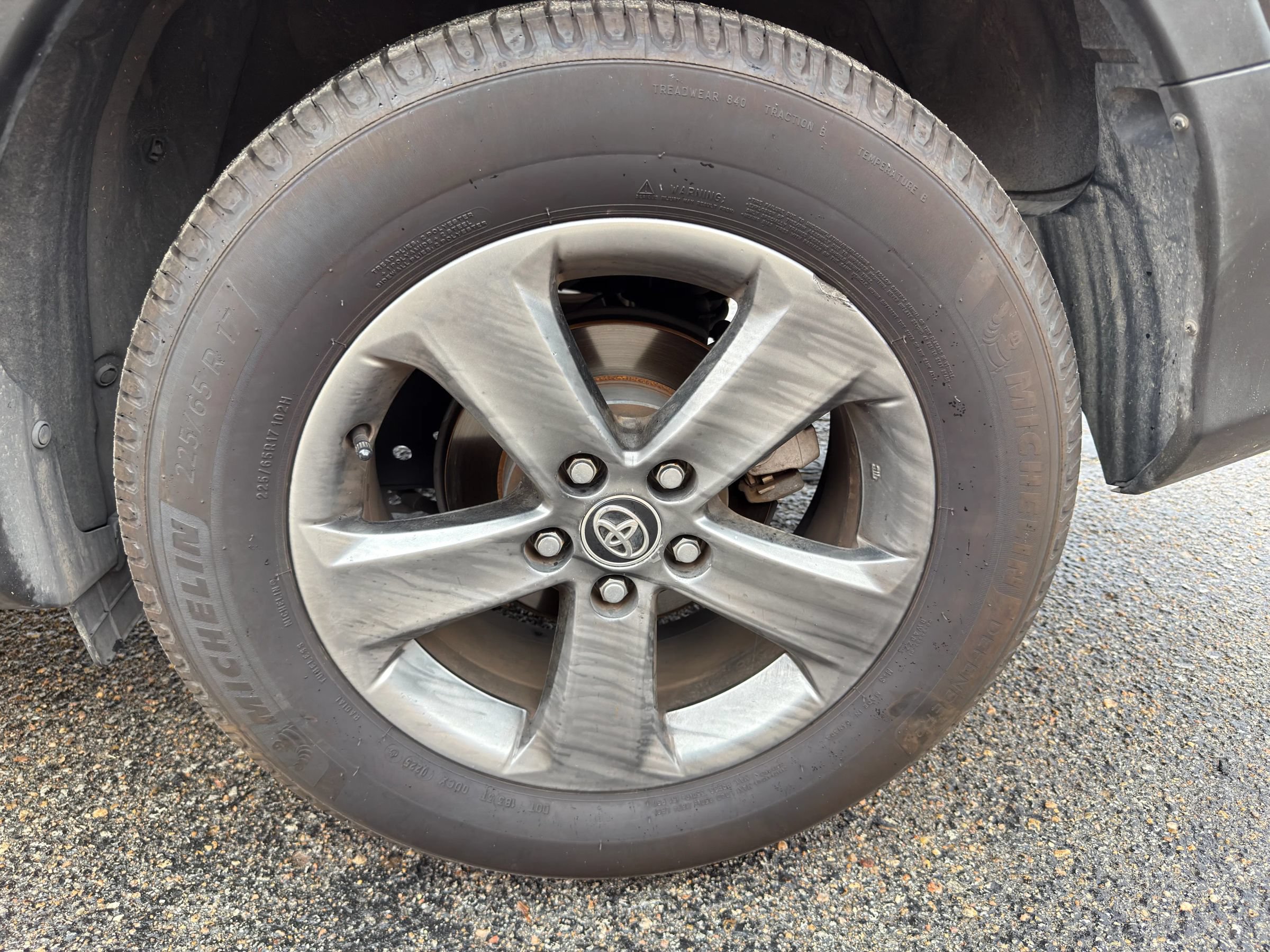 Used 2016 Toyota RAV4 LE FWD image 31