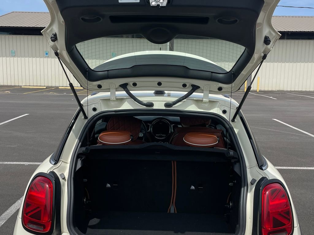 Used 2022 MINI Cooper S w/ Signature Upholstery Package FWD image 8