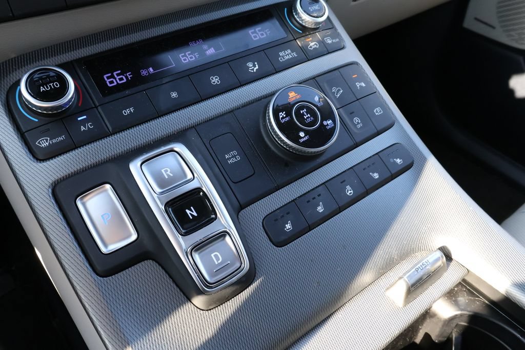 Used 2023 Hyundai Palisade Limited AWD/4WD image 28