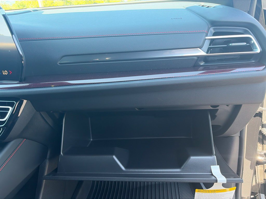 New 2027 Chevrolet Traverse RS w/ LPO, Floor Liner Package AWD/4WD image 46