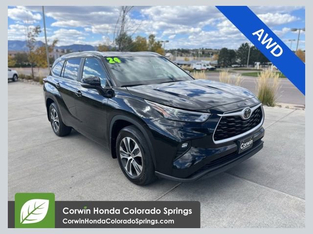 Used 2024 Toyota Highlander XLE