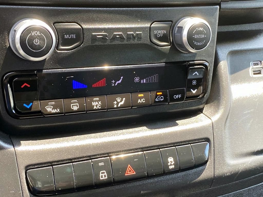 Used 2025 RAM ProMaster 2500 w/ U-Haul Equipment Group FWD image 15