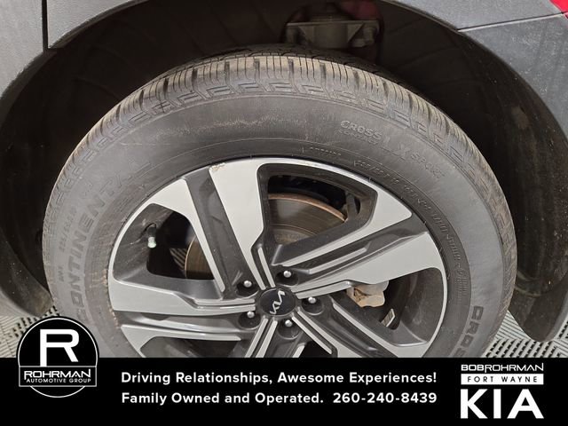 Certified 2023 Kia Sorento EX image 12