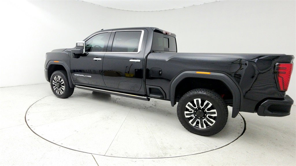 Used 2025 GMC Sierra 2500 Denali Ultimate image 4