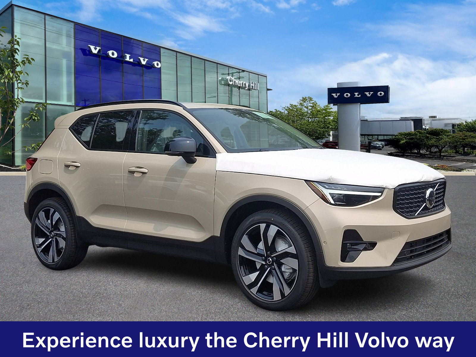 New 2026 Volvo XC40 B5 Ultra w/ Protection Package Premier