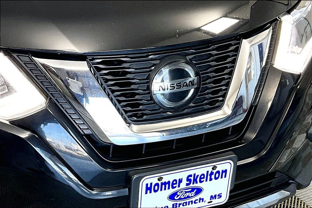 Used 2018 Nissan Rogue S image 30