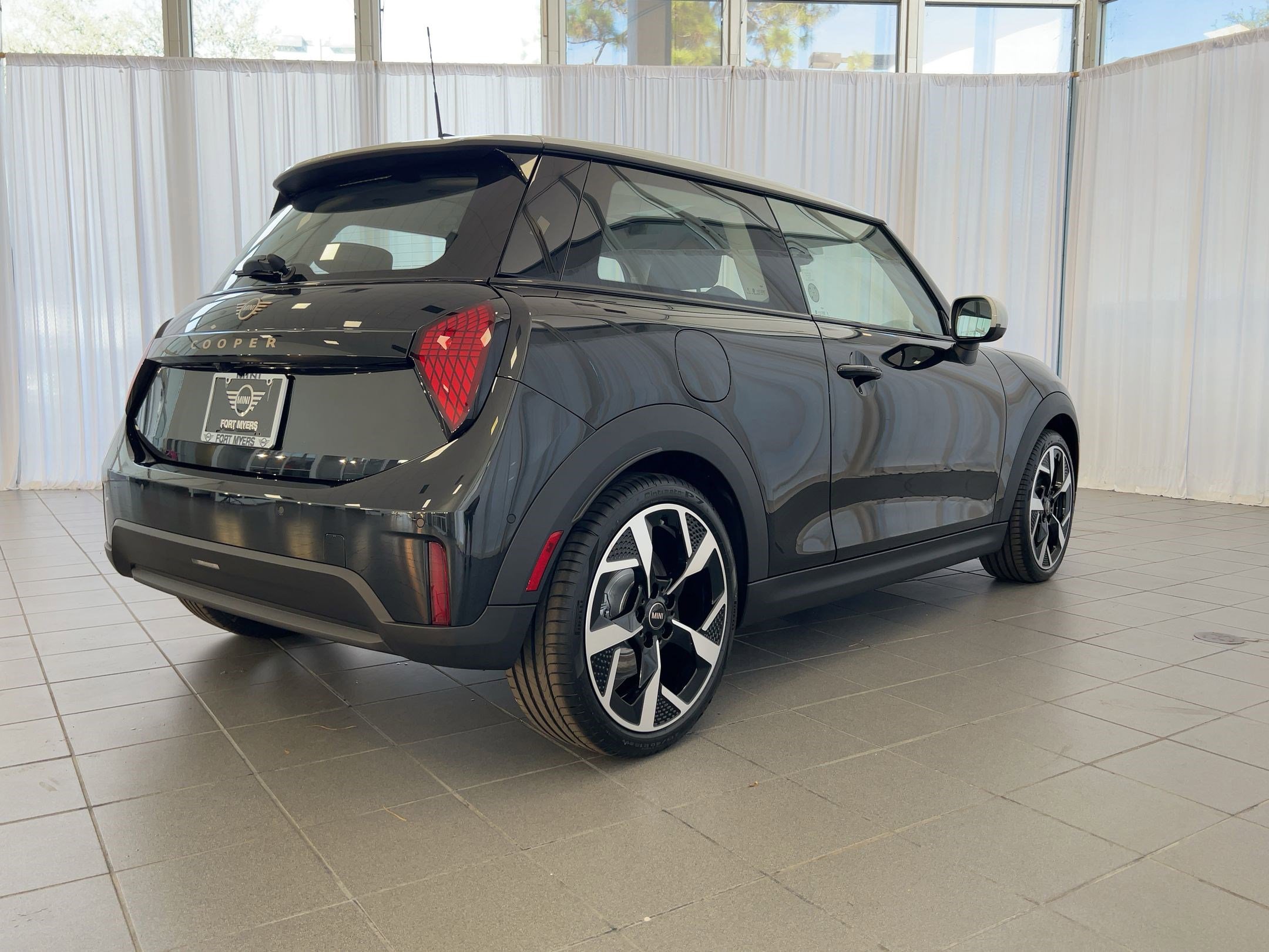New 2026 MINI Cooper 2-Door Hardtop FWD image 9