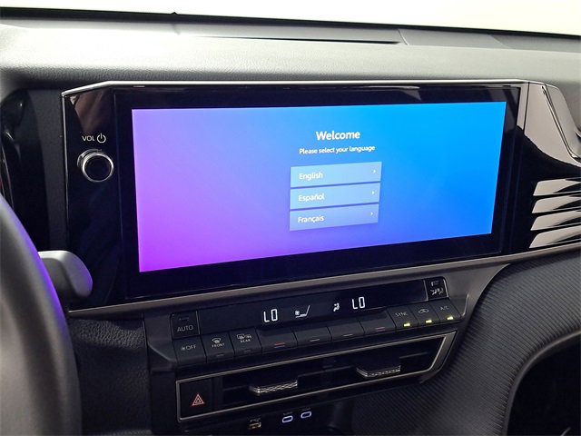 Used 2025 Toyota Camry SE image 29