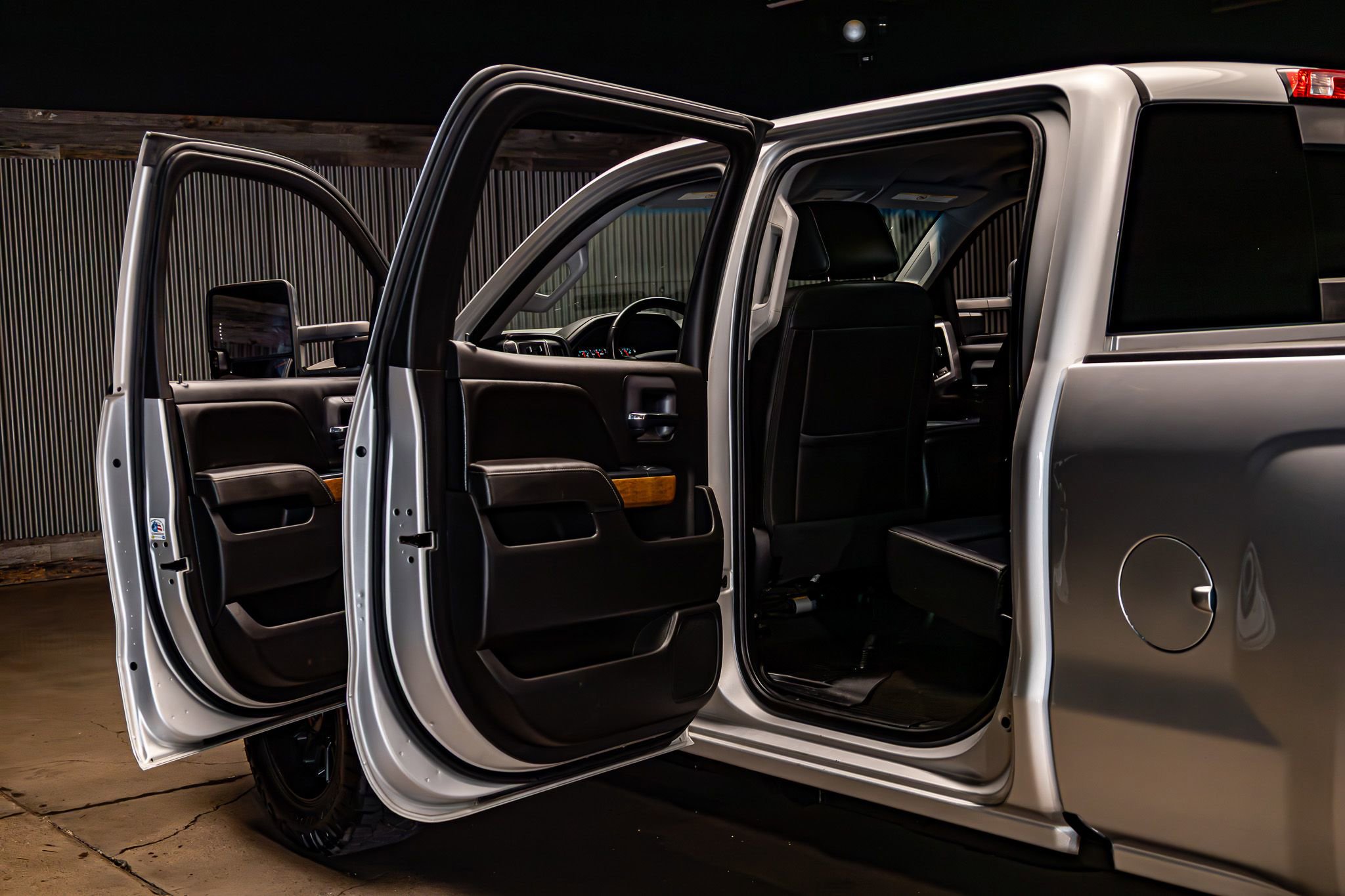 Used 2017 Chevrolet Silverado 2500 LTZ image 26