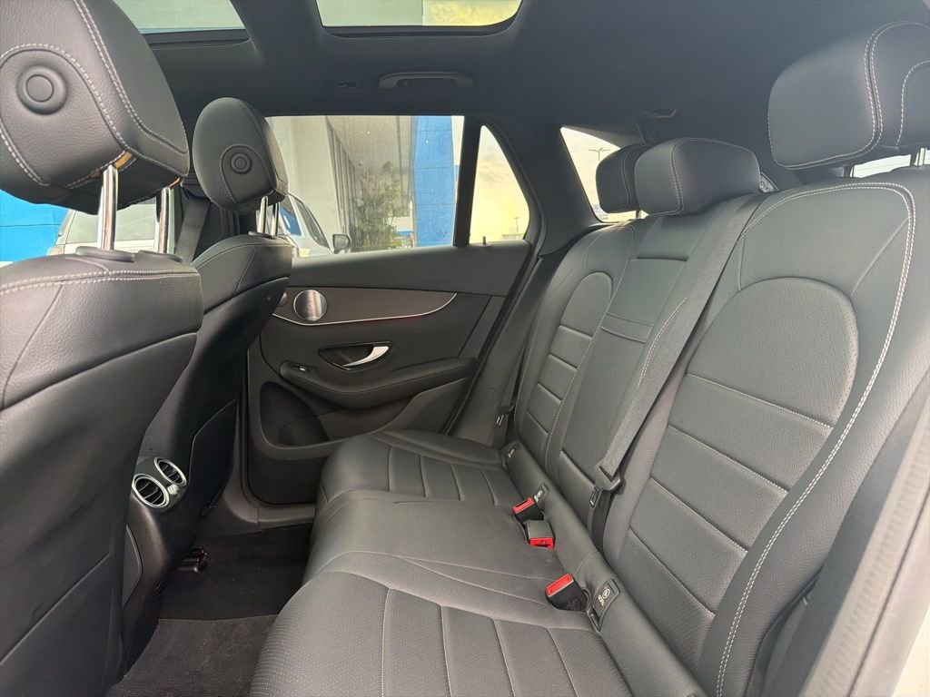 Used 2020 Mercedes-Benz GLC 300 4MATIC w/ Multimedia Package image 10