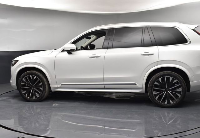 Used 2025 Volvo XC90 B5 Plus w/ Protection Package Premier image 5