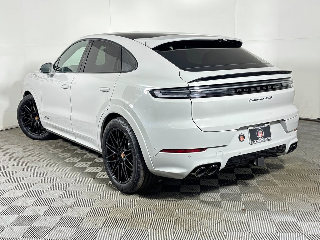 New 2026 Porsche Cayenne GTS image 3