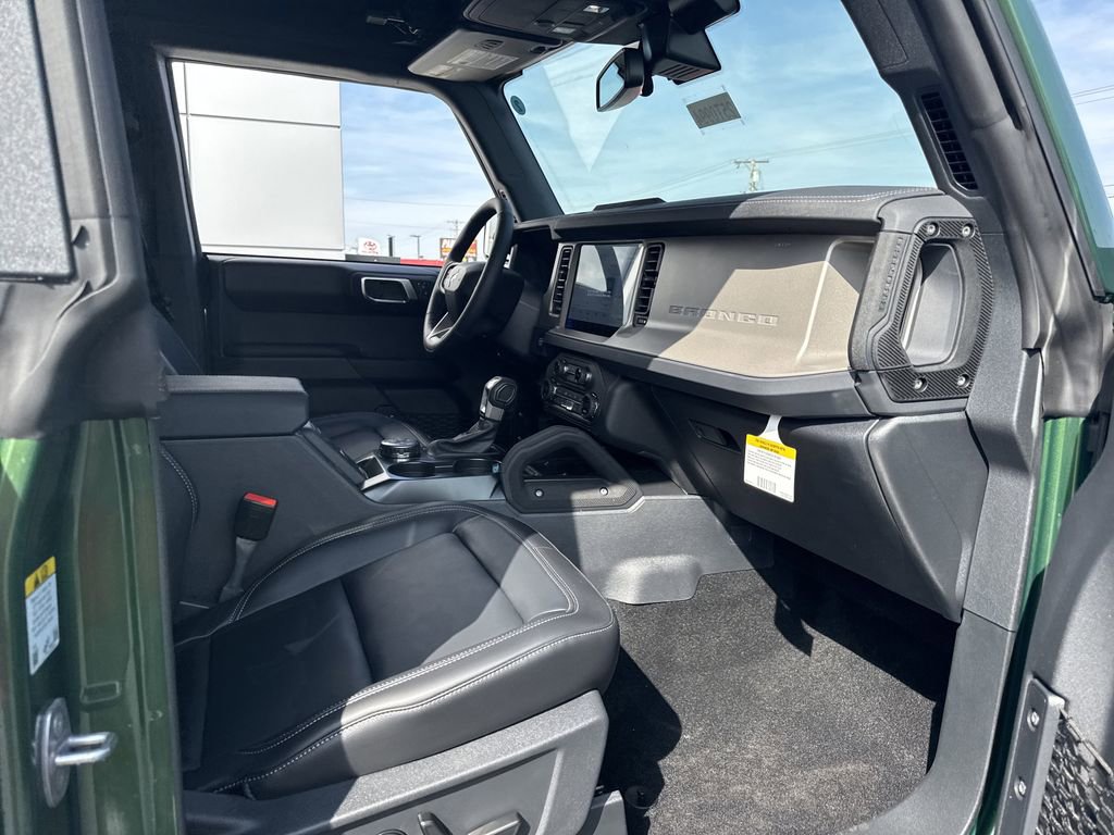 New 2025 Ford Bronco Outer Banks w/ Sasquatch Package AWD/4WD image 11