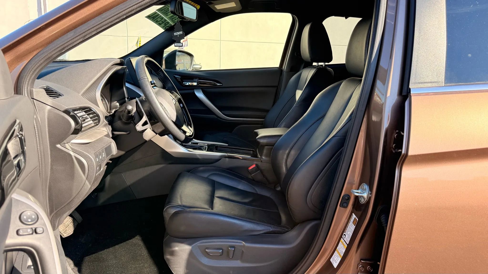 Used 2024 Mitsubishi Eclipse Cross SEL image 18