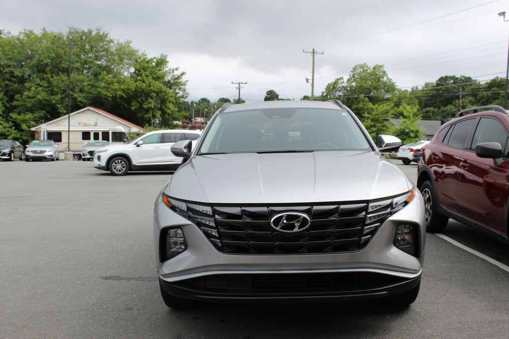 Used 2024 Hyundai Tucson SEL w/ Convenience Package AWD/4WD image 2