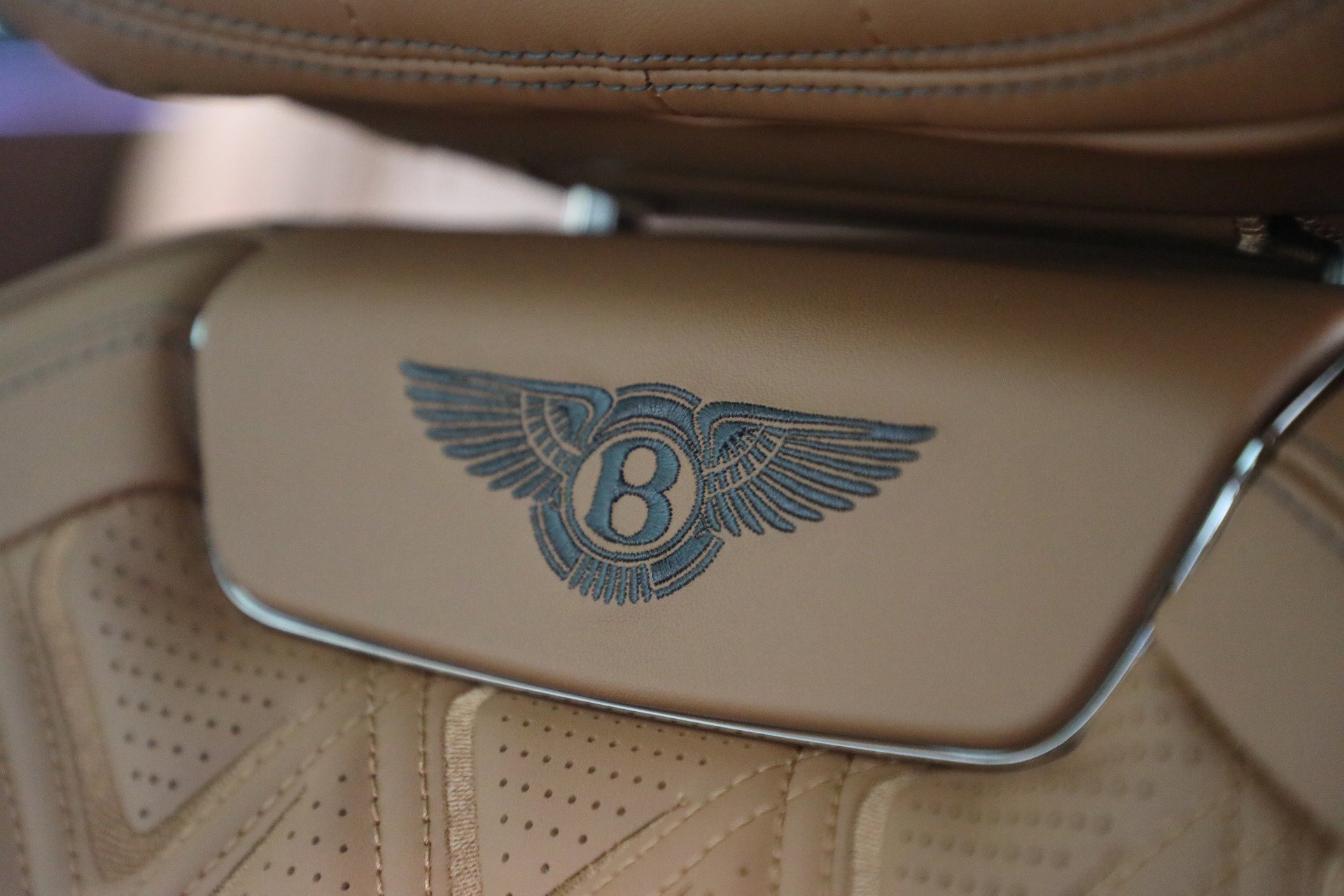 New 2026 Bentley Flying Spur Azure AWD/4WD image 32
