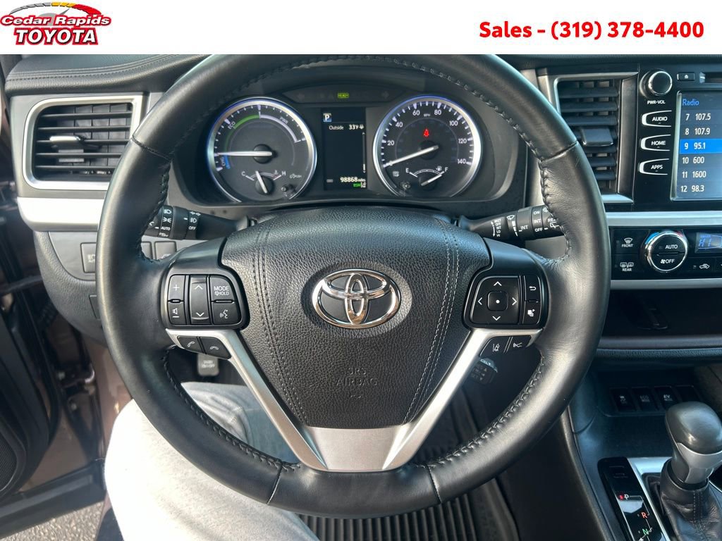 Certified 2017 Toyota Highlander XLE image 17