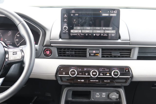 Certified 2024 Honda Pilot Touring image 18