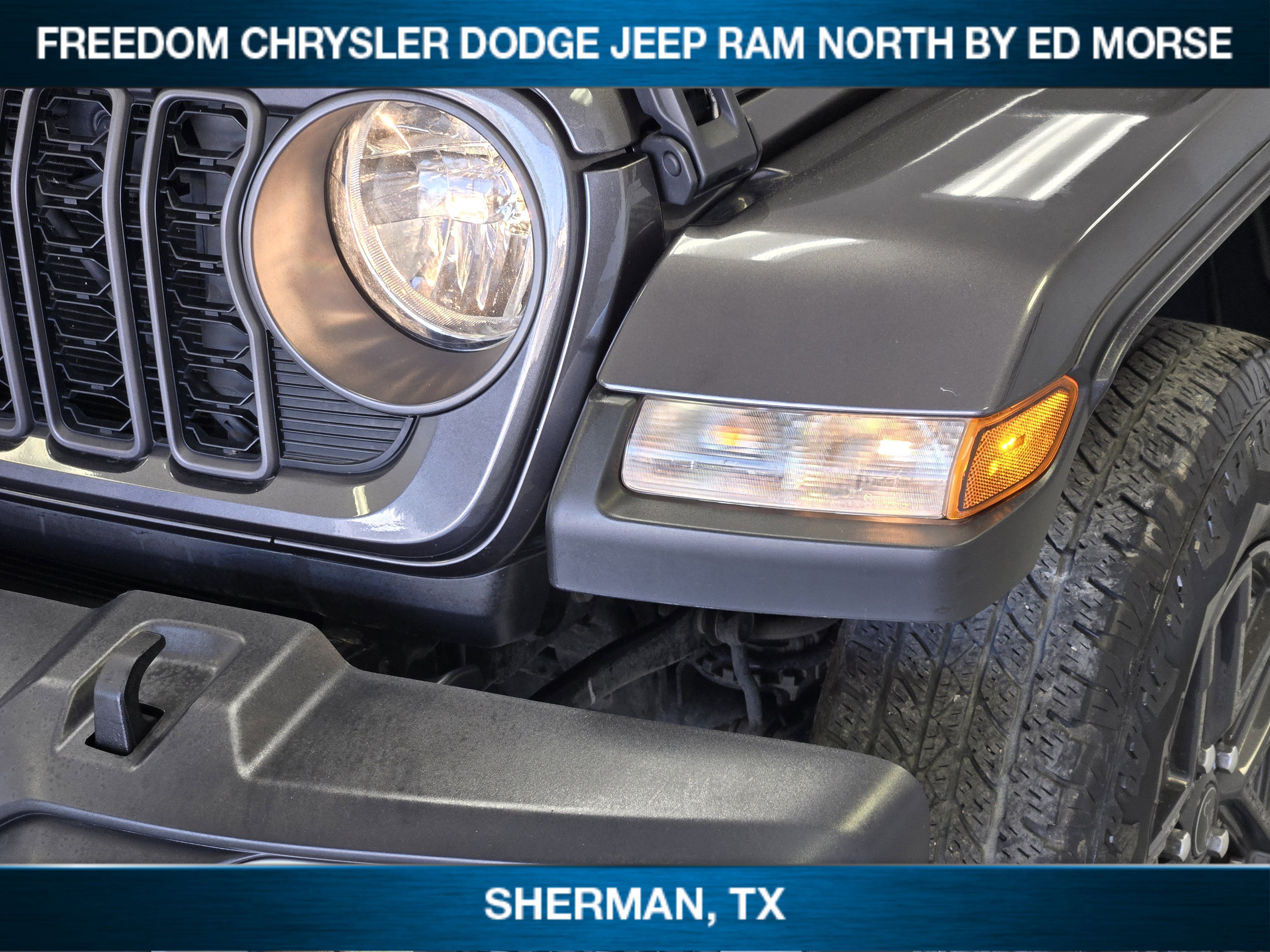 Used 2024 Jeep Gladiator Sport AWD/4WD image 5
