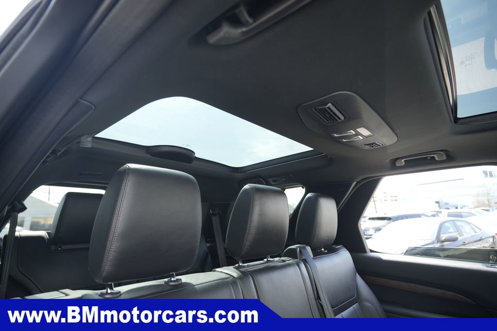 Used 2019 Land Rover Discovery HSE AWD/4WD image 32