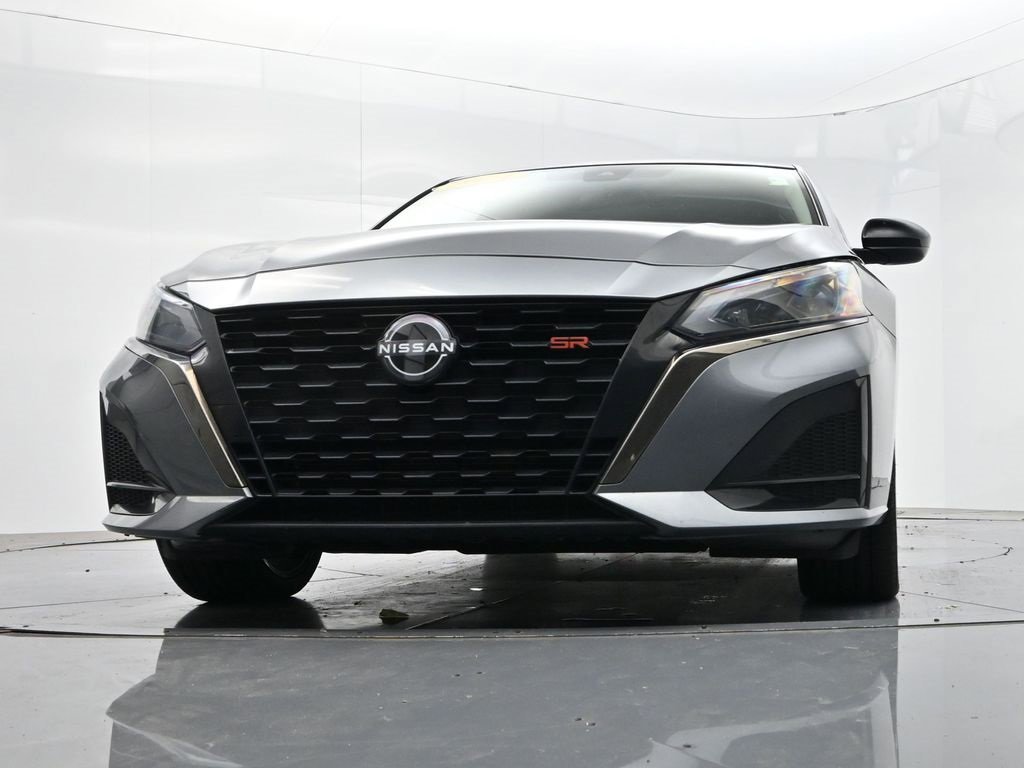 Used 2024 Nissan Altima 2.5 SR image 39
