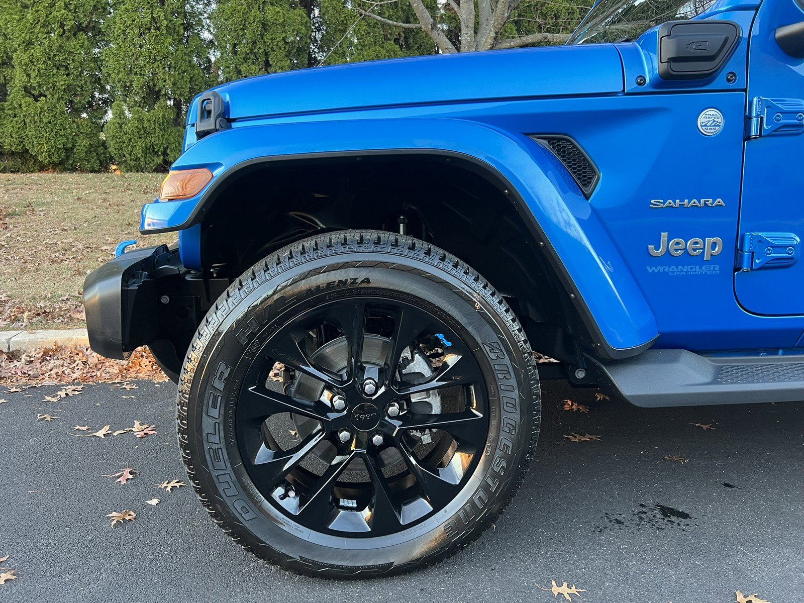 Used 2022 Jeep Wrangler Unlimited Sahara w/ Cold Weather Group image 63