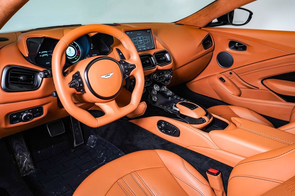 Used 2023 Aston Martin V8 Vantage Roadster RWD image 25
