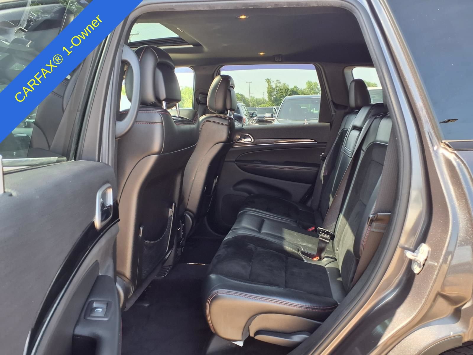 Used 2017 Jeep Grand Cherokee Trailhawk AWD/4WD image 13