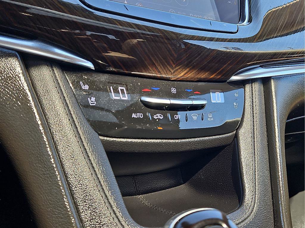 Used 2020 Cadillac XT6 Sport w/ Platinum Package AWD/4WD image 15