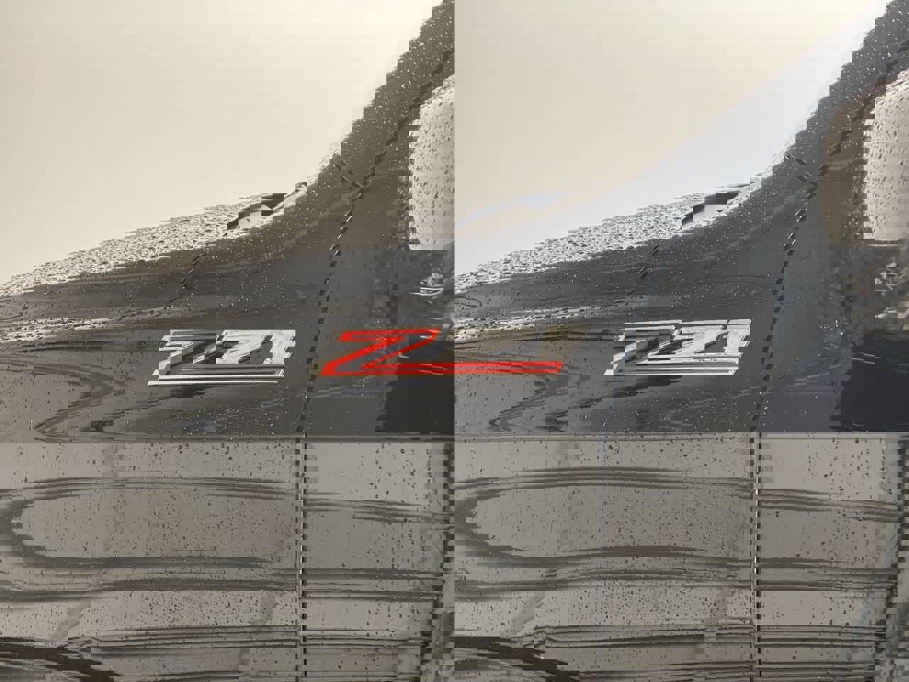 Used 2025 Chevrolet Suburban Z71 image 10