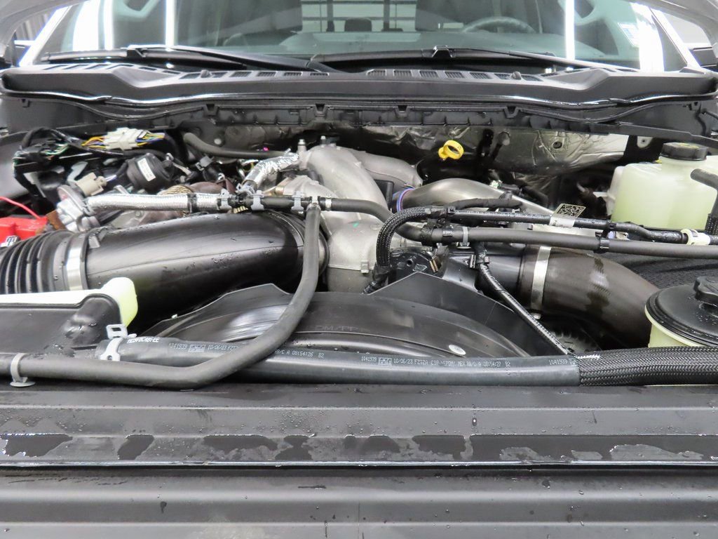 Used 2024 Ford F550 4x4 Crew Cab Super Duty image 29